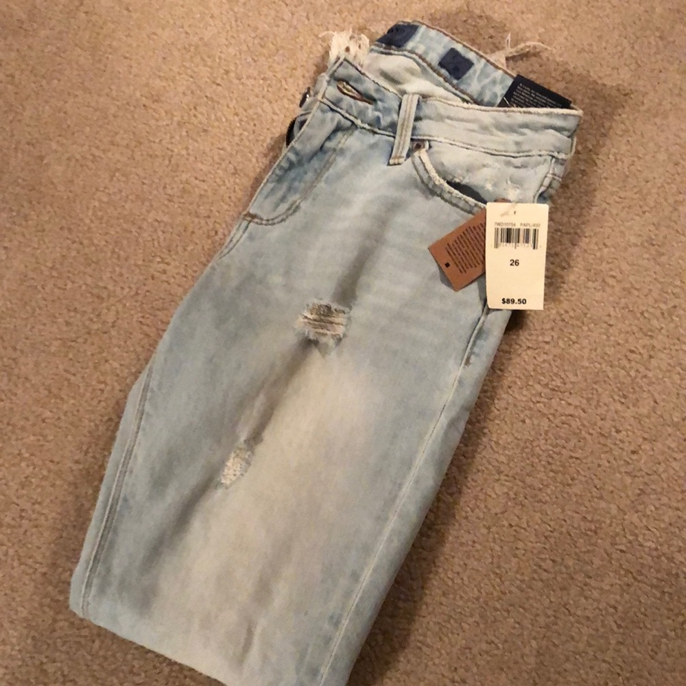 Mid rise, curvey fit skinny jeans from Luck Brand.